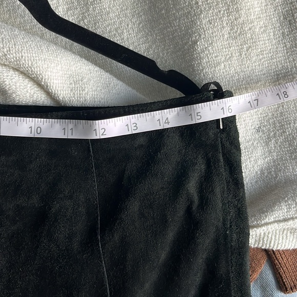 CAbi 100% (Suede) Leather Black Midi Skirt - Slight High Low Hem - Picture 9 of 10